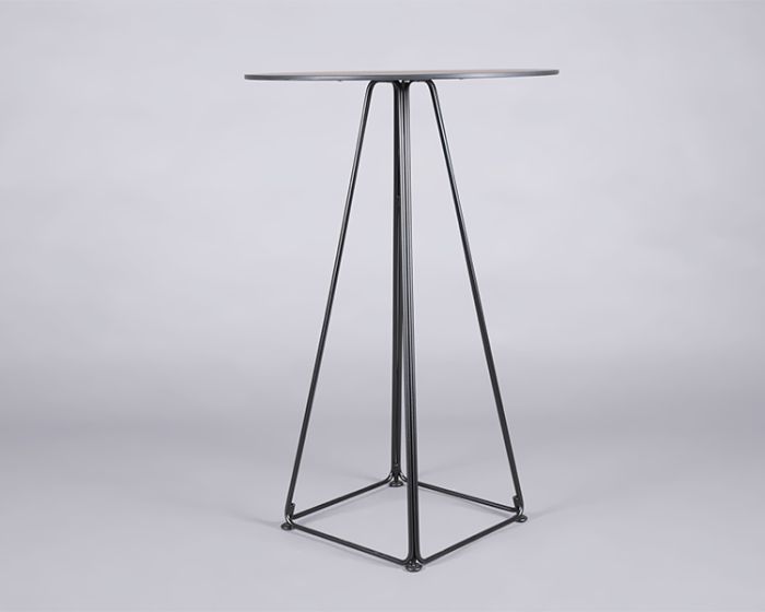 Nero poseur table