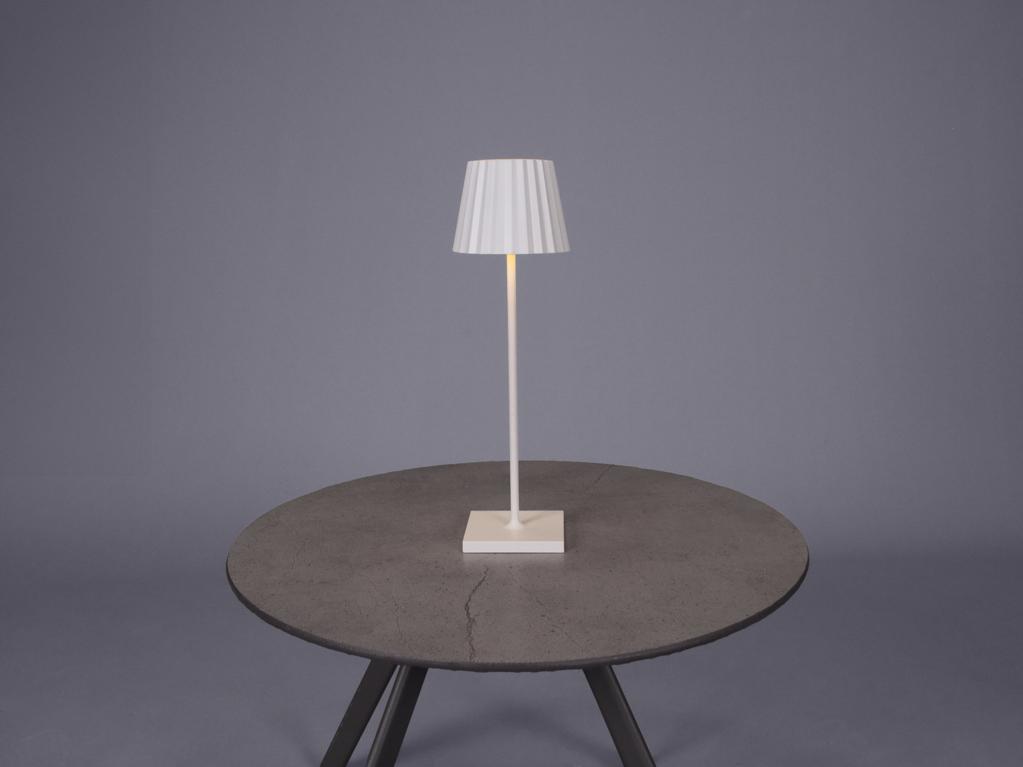 Valencia table lamp – white