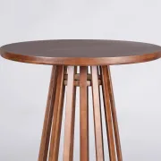 Kobe poseur table