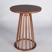 Kobe poseur table